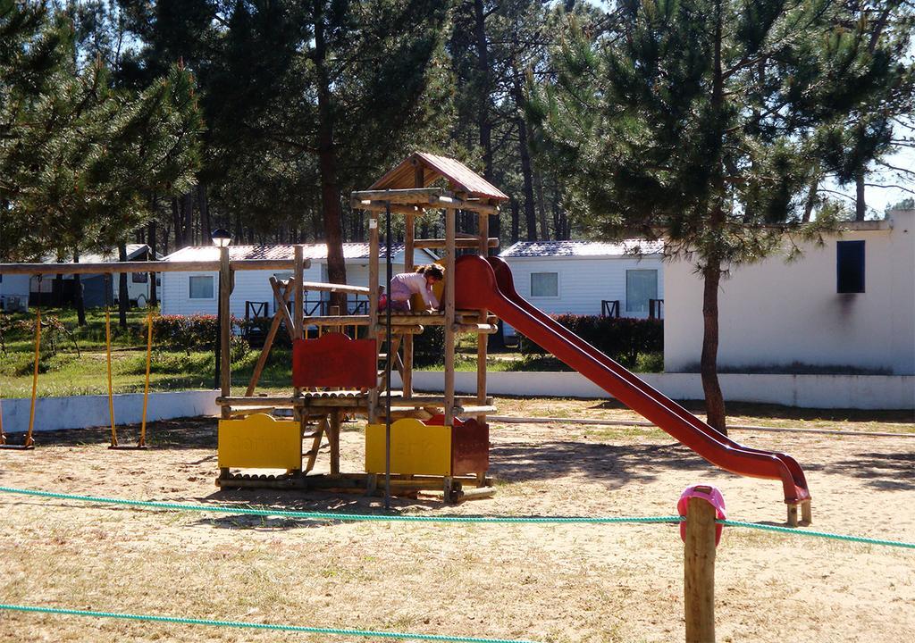 Hotel Parque De Campismo Orbitur Sitava Milfontes Malhadinhas Exterior foto